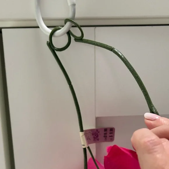 Vibrant Pink Orchid Garland - 2 strands - Picture 3 of 7